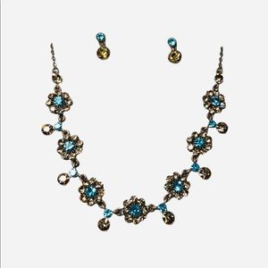 BEAUTIFUL! Austrian Crystal Necklace Earrings Set